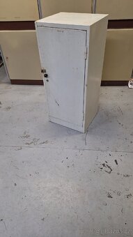 Plechová skříňka na nářadí - 2