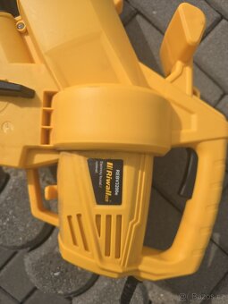 Elektricky foukač. Vysavač - 2