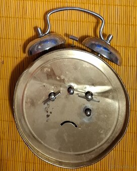 Funkční retro budík - 2