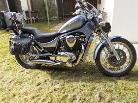 Suzuki Intruder vs 800 - 2
