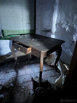 Historický nábytek - 2