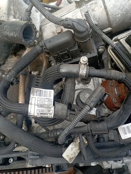 BMW 118  - kompletní motor N47  - motor, převodovka, - 2