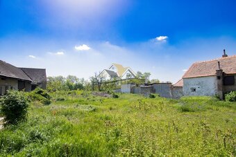 Prodej stavebního pozemku 1206 m² - 2
