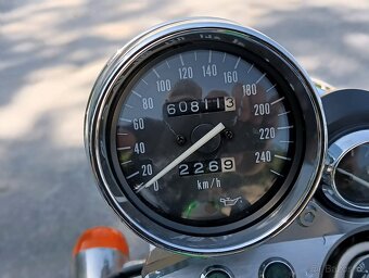 Suzuki GSX 750 - 2