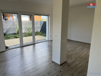 Pronájem bytu 4+kk, Králův Dvůr, ul. Na Vinohradech - 2