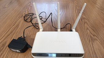 WiFi router 802.11b/g/n až 300Mbps, 1x WAN, 4x GLAN - 2