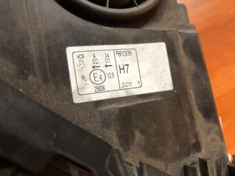 SVĚTLA BMW F10- F11 HALOGEN - H7 - 2