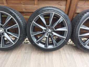 17" alu kola Škoda 5x100 model Savio +pneu 215/40 R 17 - 2