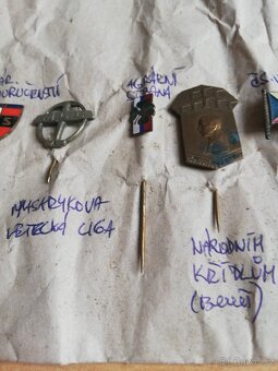 Různé odznaky 1.republika a Protektorát. - 2