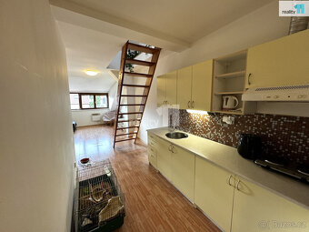Pronájem bytu 1+kk, 34 m2, nezařízený, Beroun - 2
