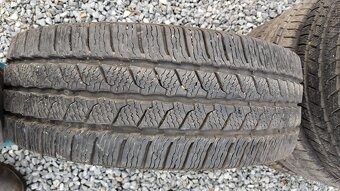 Zimní Continental 215/65 R16C - 2