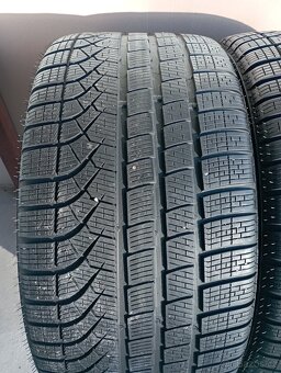 285/35/21 105H Pirelli Pzero zimní - 2