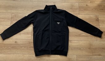 Černá mikina značky Prada - 2