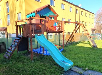 Domeček na sloupech Wickey - 2