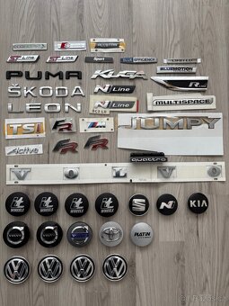Znaky,nápisy aut.Originál-nové - 2