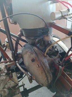 Malotraktor domácí výroby - 2