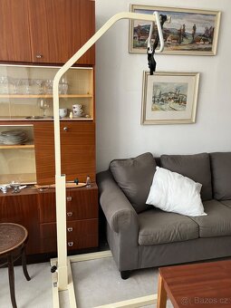 Hrazdička k posteli - 2