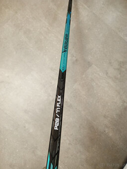 HOKEJKA BAUER PULSE P28/77 FLEX  LEVÁ - 2