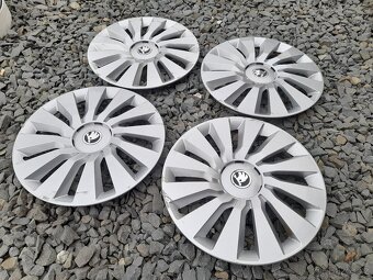 Originál poklice Škoda r 16 - 2