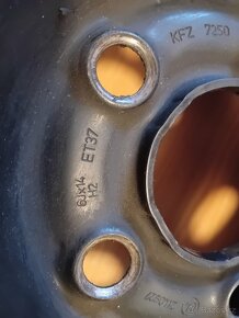 plechové disky ET37 6Jx14 zimní pneu - 2