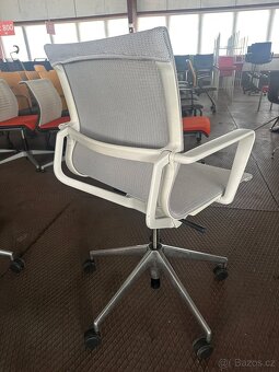 Vitra Physix - designové kancelářské křeslo - 2