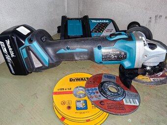 Makita DGA506 Aku úhlová bruska 125mm - 2