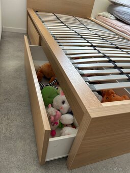 Postel IKEA MALM bíle mořená dubová dýha 90x200 - 2