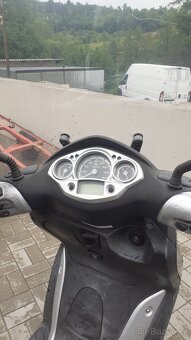 Skutr ymaha 250 - 2