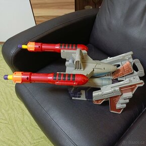 Stíhačka/zbraň transformers střílející - 2
