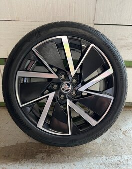Octavia R18 (2025) Nové letní pneu - 2