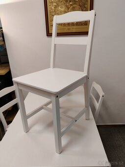 Stůl plus čtyři židle - 2