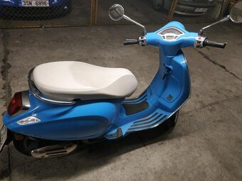Vespa 125 Primavera zánovní - 2