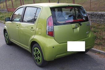 Daihatsu Sirion 4 x 4 - 2