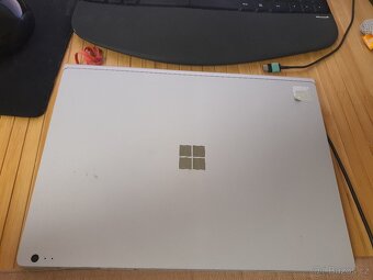 surface book - na náhradní díly, bez nabiječky - 2