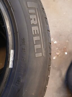 205/60/16 Pirelli run flat - 2