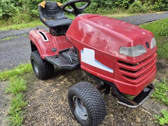 Zahradní traktor Toro DH 220 - 2