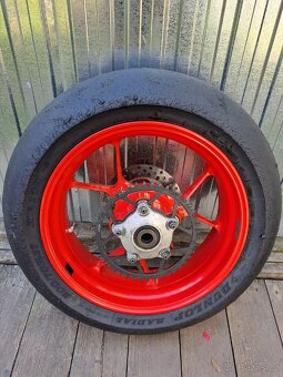 Zadni kolo Aprilia Tuono V4R 2011-2020 - 2