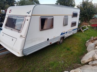 Karavan 2001 - 2