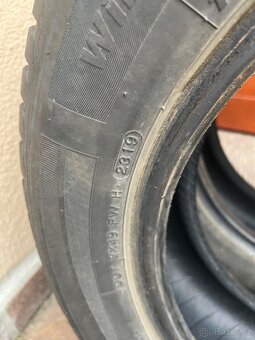 Pneumatiky zimni Hankook 195/60 R16 - 2