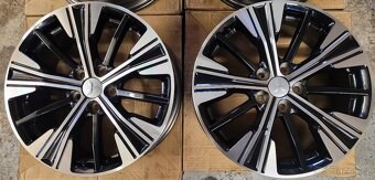 Mitsubishi Eclipse Cross,18' alu disky, tpms - 2