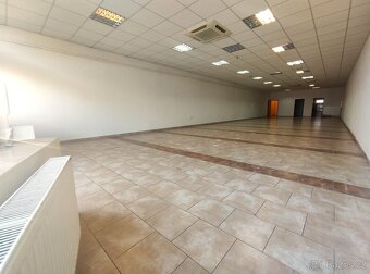 Prostorný obchodní prostor s výlohou, 166 m2, u Katastrálníh - 2