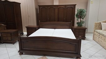 Dřevěná loznice v masivu - 2