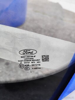 Čelní okno ford Focus III - 2