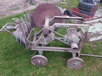 Cirkulárka s kolébkou. - 2