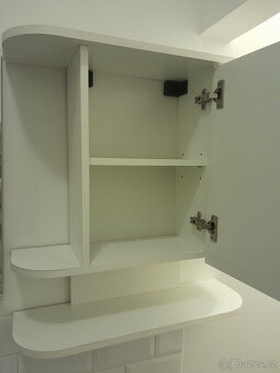 Zrcadlová skříňka - 2