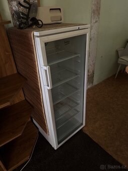 Chladicí vitrína Beko - 2