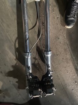 Předek Yamaha thunderace - 2