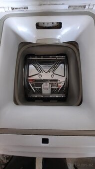 Pracka Whirlpool - vrchni plneni - 2