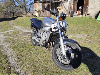 YAMAHA FZ6 - 2