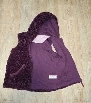 HOLKA - Mikiny, bundy, vel. 140 - 2